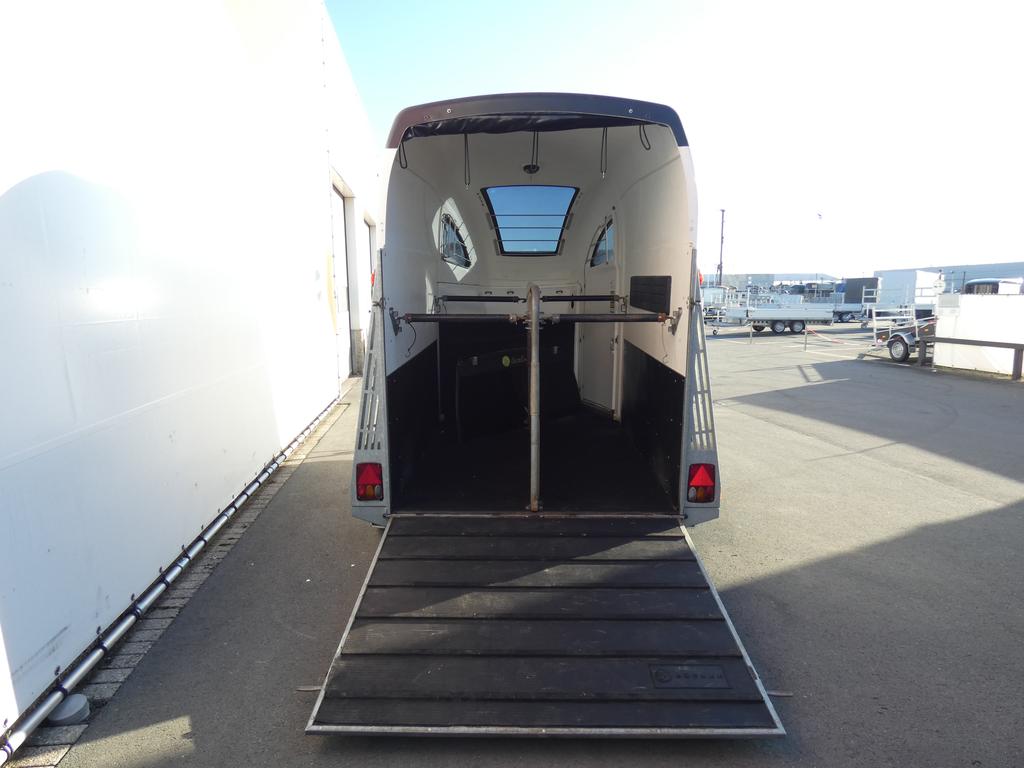 Careliner Paardentrailer 345x170x239cm 2400kg